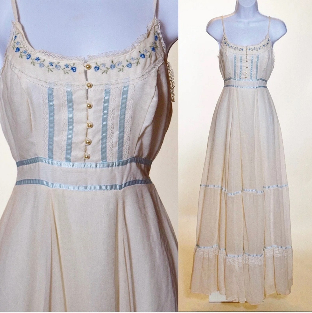 1970s Gunne Sax Vintage White Maxi Prairie Dress